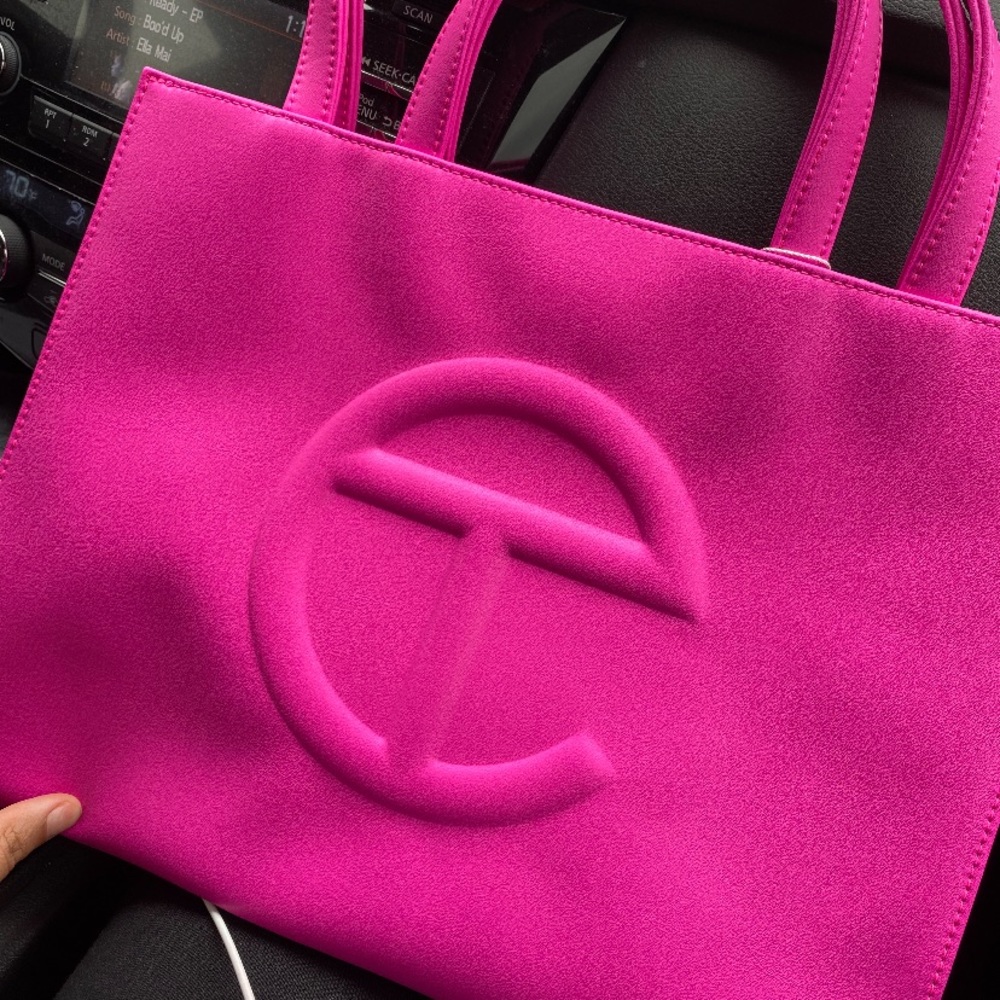 Azalea Medium Telfar Bag! Brand New!